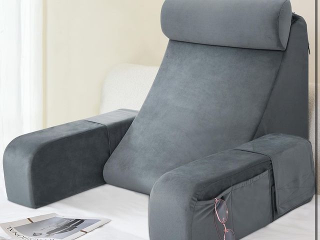 Lot 96-181463 - ENITYA Reading Pillow for Sitting in Bed Adult, 19" Back Support Pillow for Bed Sitting up, Backrest...