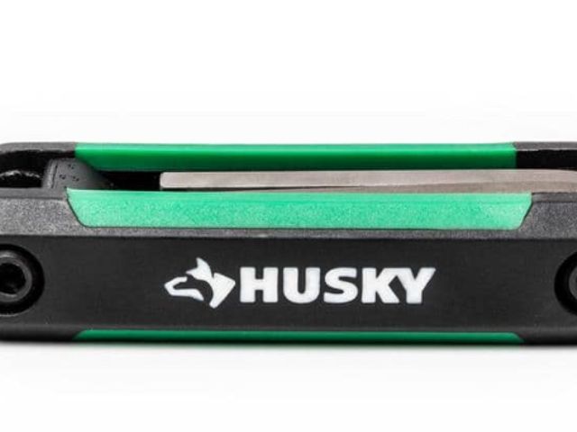 Lot 96-163543 - Husky Mini Folding Hex Key Set (9-Piece
SAE, 8-Piece MM)
New