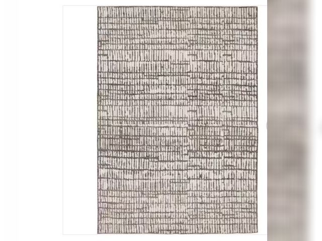 Lot 96-166908 - Colton Ivory/Gray 5 ft. x 7 ft. Area Rug

MSRP $110

New