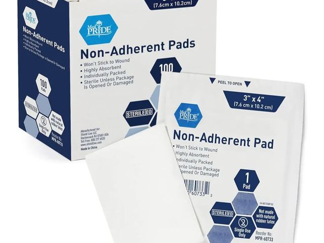 Lot 96-170723 - Med Pride Non-Adherent Pads, 3" x 8" (7.6cm x 20.3cm), containing 50 pads. New