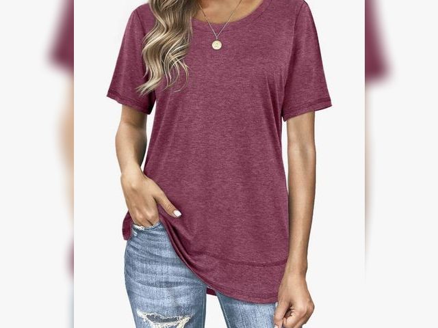 Lot 96-232775 - Womens Tops Short Sleeve Summer T-Shirts Curved Hem Size: L Style Slightly Varies from Stock Photo  ...