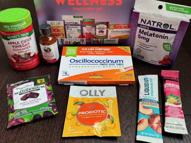 Lot 96-201275 - Wellness Best of Box Discovery Set
Some may be expired 
New