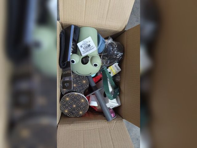 Lot 96-178127 - Mixed Box of Target Overstock Items New