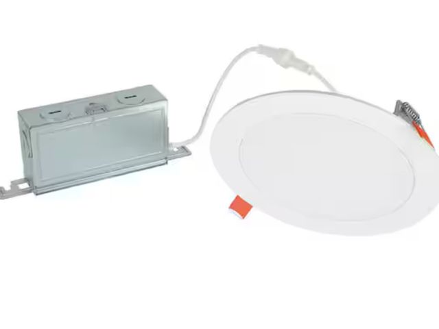 Lot 96-164955 - HALO
HLBSL 6 in. Can Less Integrated LED, 900 Lumens, 5CCT, White

New