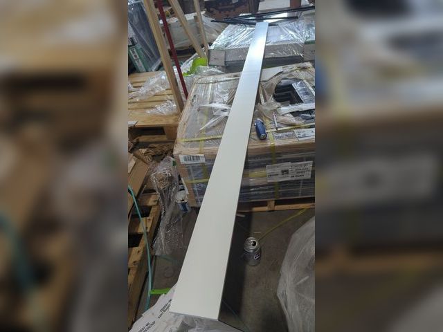 Lot 96-165682 - Cabinetry Wall Filler Dover White 4.5 inches x 8ft New