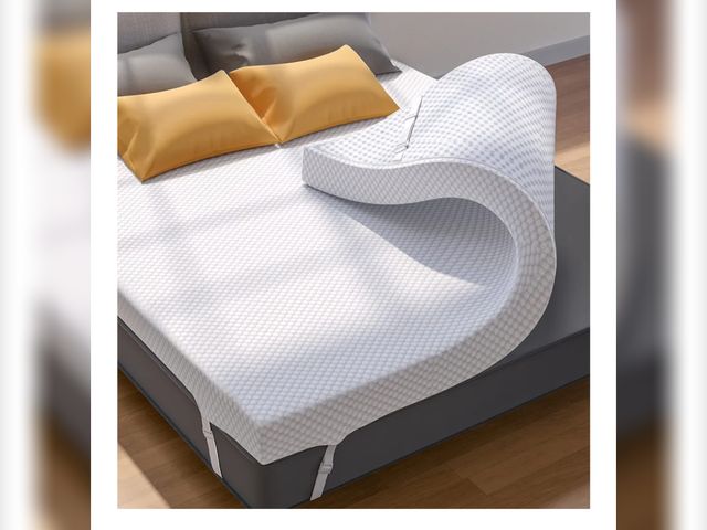 Lot 96-174304 - Dreamsmith 3 Inch Gel Memory Foam Mattress Topper Queen, Breathable Pressure Relief, High Density Pa...