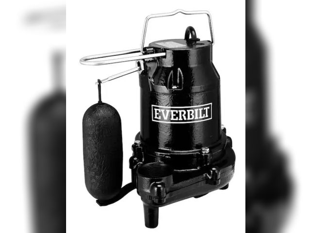 Lot 96-174522 - Everbilt
1/2 HP Cast Iron Submersible Sump Pump
New 
Msrp $269.99
