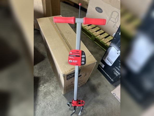 Lot 96-163182 - Corona
MAX SoilRIPPER 6 in. Steel Tines with Red Comfort Grip Soil Ripper

New