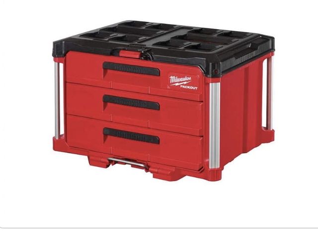 Lot 96-195113 - Milwaukee PACKOUT 22 in. Modular 3-
Drawer Tool Box with Metal Reinforced Corners MSRP $189 New, som...