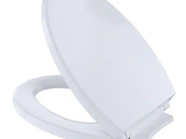 Lot 96-162090 - TOTO
Elongated SoftClose Toilet Seat in Cotton White
New