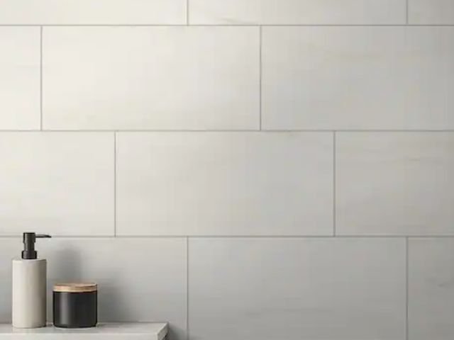 Lot 96-191437 - Approximately 208 ft² MSI Alexandra White 12 in. x 24 in. Matte Porcelain Marble Look Floor and Wall...