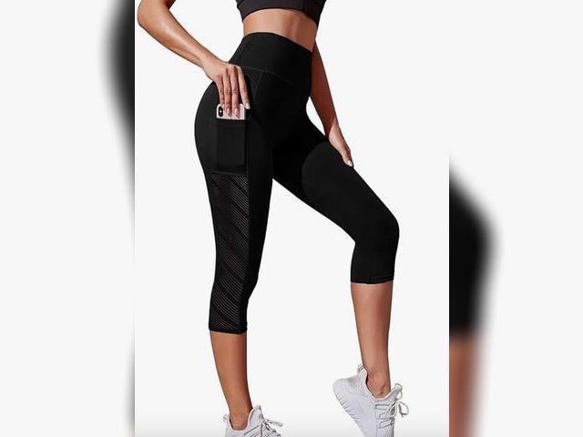 Lot 96-166153 - Capri Leggings for Women with Pockets High Waisted Gym Yoga Pants Running Tights Size XL

New. Actua...