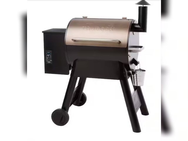 Lot 96-166753 - Traeger
Pro Series 22-Pellet Grill and Smoker in Bronze

MSRP $550

New