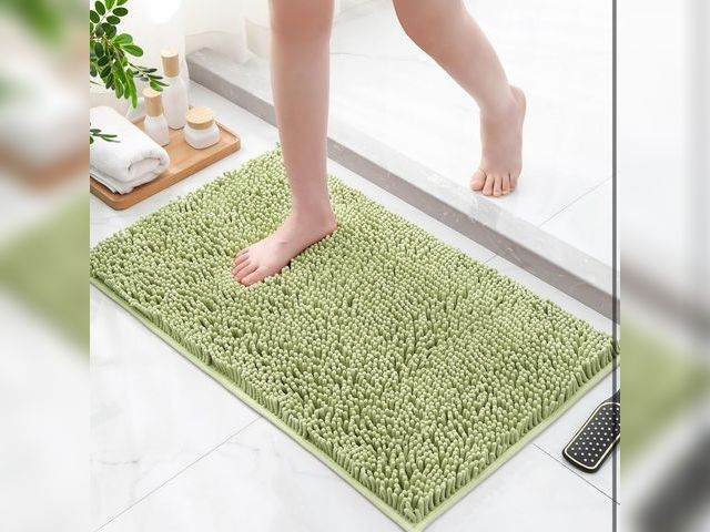 Lot 96-178725 - Sage Green Bathroom Rugs - Soft Chenille Non Slip, Thick Washable Plush Bath Mats, Modern Absorbent ...