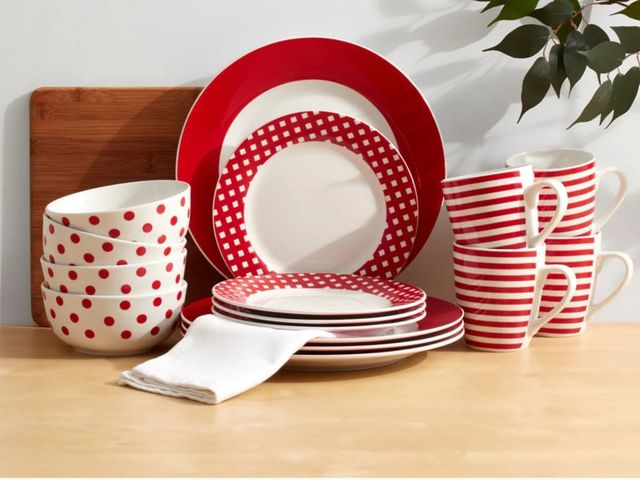 Lot 96-176337 - Kenna Red 16 Piece Dinnerware Set, Service for 4
New 
4 boxes total!