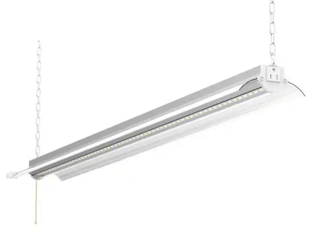 Lot 96-191827 - Westinghouse
4 ft. 50-Watt Integrated LED White Shop Light Linkable, 5000 Lumen
New