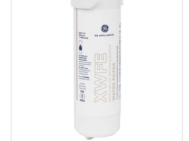 Lot 96-163131 - GE Genuine XWFE Refrigerator
Water Filter for GE New
