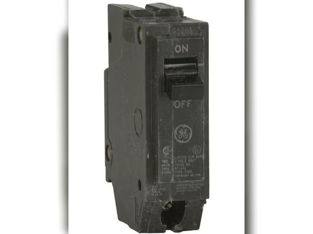Lot 96-163603 - GE Q-Line 30 Amp 1 in. Single-Pole Circuit Breaker

New