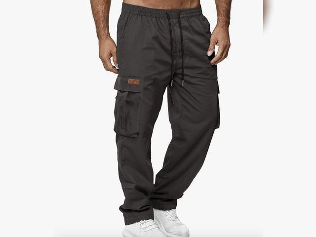 Lot 96-180109 - Men's Casual Cargo Sweatpants Waist Drawstring Joggers Hiking Tactical Pants for Men with Pockets Si...