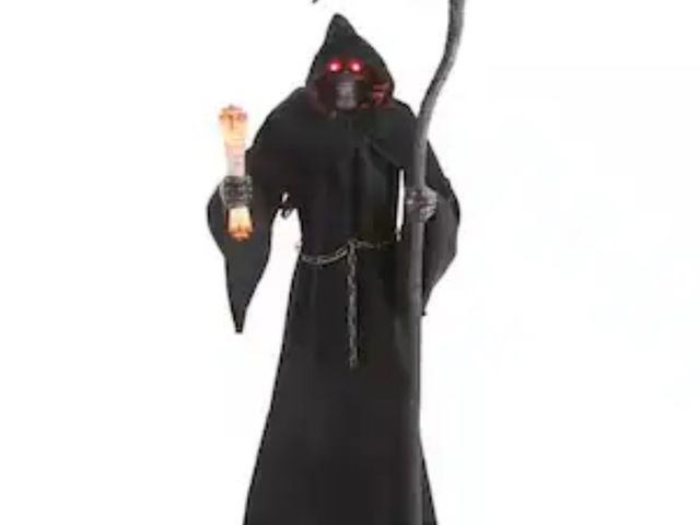 Lot 96-183656 - 7.5 Ft Grave &amp; Bones LED Fiery Reaper 
used untested 
MSRP $179.00