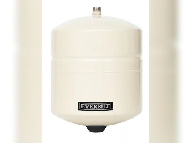 Lot 96-198384 - Everbilt
4.5 Gal Thermal Expansion Tank
New