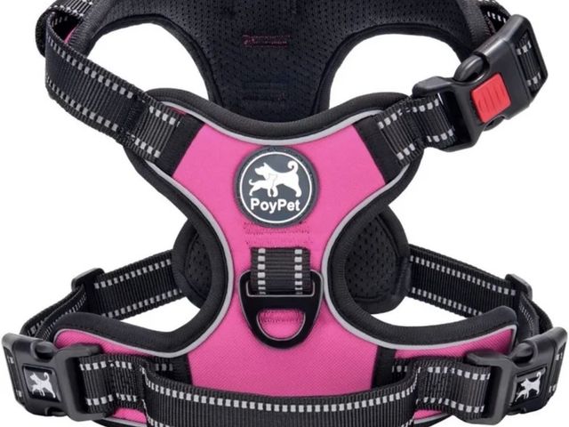 Lot 96-232772 - PoyPet No Pull Dog Harness,No Choke Reflective Dog Vest,Adjustable Soft Padded Pet Vest with Easy Co...