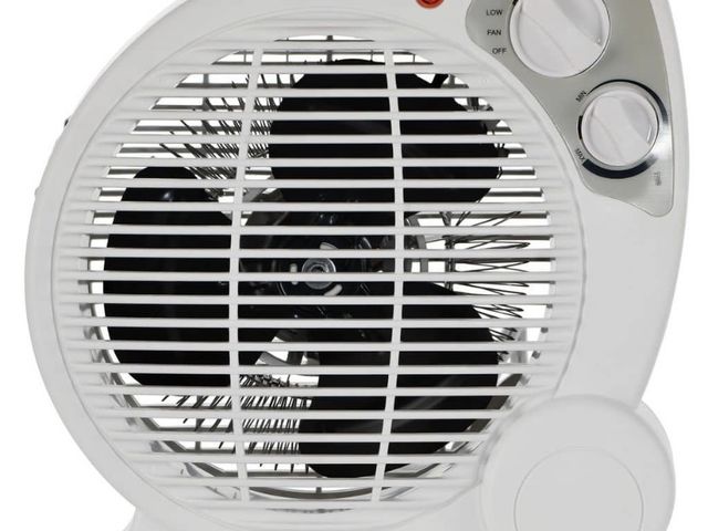 Lot 96-192956 - Pelonis
1500-Watt Electric Fan Forced
Portable Heater
New