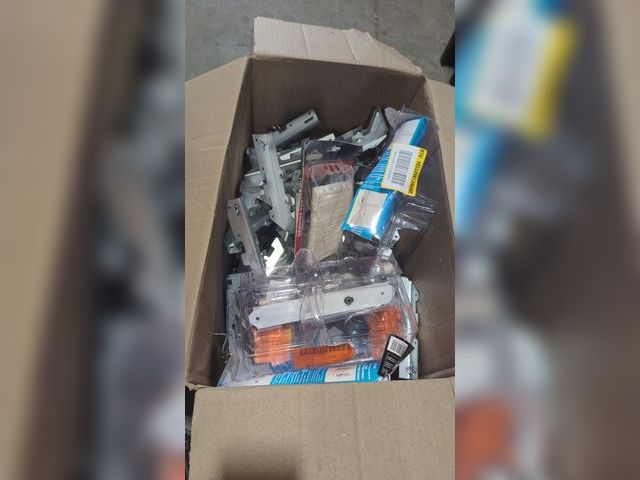Lot 96-162741 - Home Depot Mixed Box of Overstock and Returns New Items