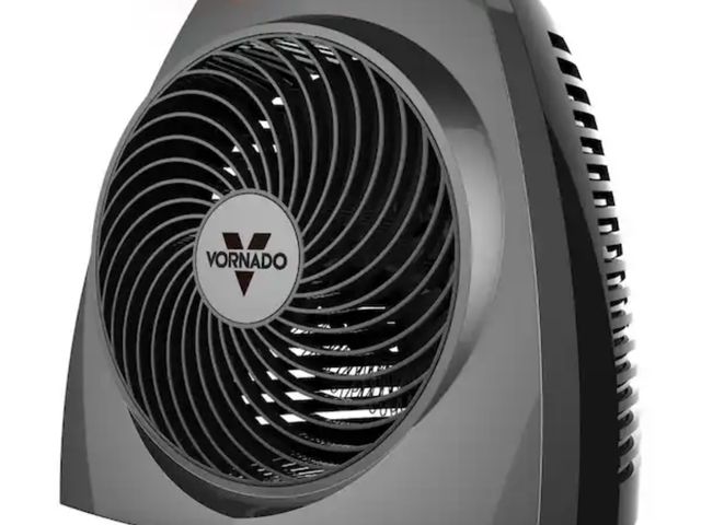 Lot 96-192682 - Vornado
VH200 1500-Watt Electric Portable Space Heater, Whole Room Vortex Heat Circulation, Charcoal...