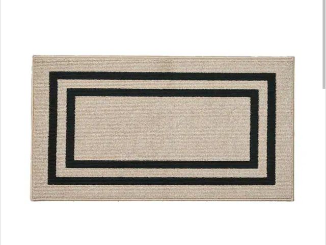 Lot 96-181804 - Jean Pierre NEW YORK Machine Washable Non-Skid Natural Beige Twist/Black 2.2 ft. x 4 ft. All Loop Tu...