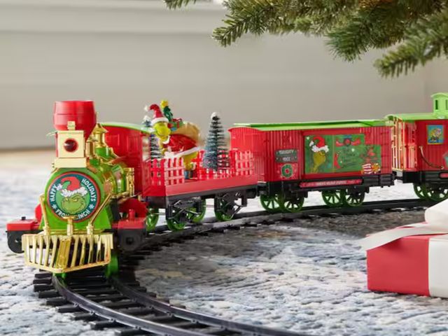 Lot 96-182149 - 36-Piece Battery Operated Grinch Holiday Express Train Set
New