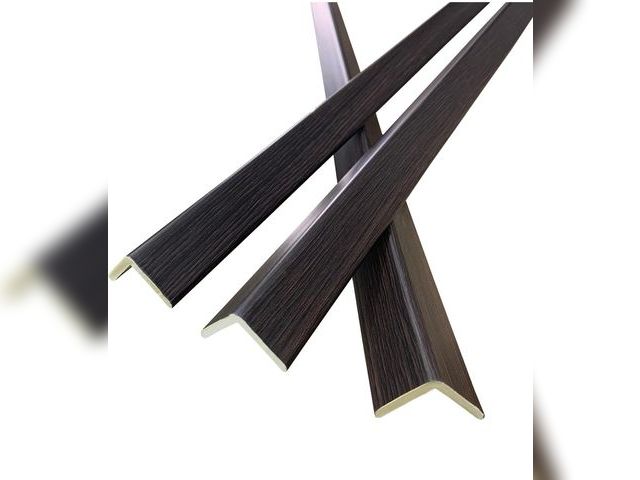 Lot 96-178098 - 3 PCS 45" Wall Corner Protector Trim Borders for Wall Smoke Oak Wood Grain Wall Edge Strip Crown Mol...