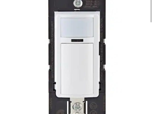 Lot 96-189074 - Leviton Decora Motion Sensor In- Wall Switch, Auto-On, 2A, Single Pole, 3-Pack New