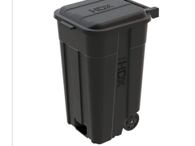 Lot 96-164648 - HDX45 gal. Black Heavy Duty Outdoor Trash Can with Wheels, no lid Unused