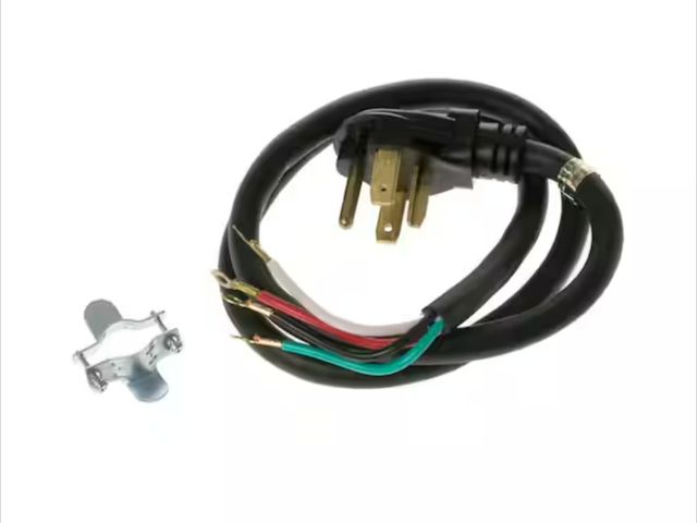 Lot 96-162725 - Everbilt 4 ft. 30 Amp Dryer Cord 4-Prong New