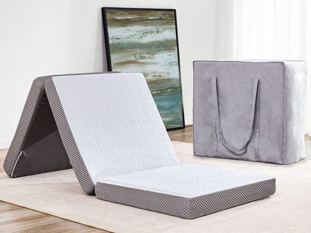 Lot 96-181070 - Kingfun Foldable Mattress 4 Inch Folding Mattress Tri-fold Gel Memory Foam Breathable with Storage B...