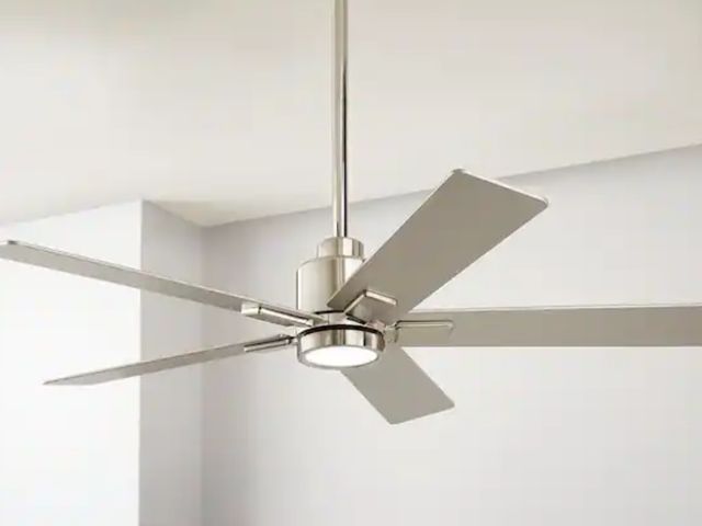 Lot 96-222282 - Hampton Bay
Zandra 52 in. White Changing Integrated LED Indoor Brushed Nickel Ceiling Fan w/Light Ki...