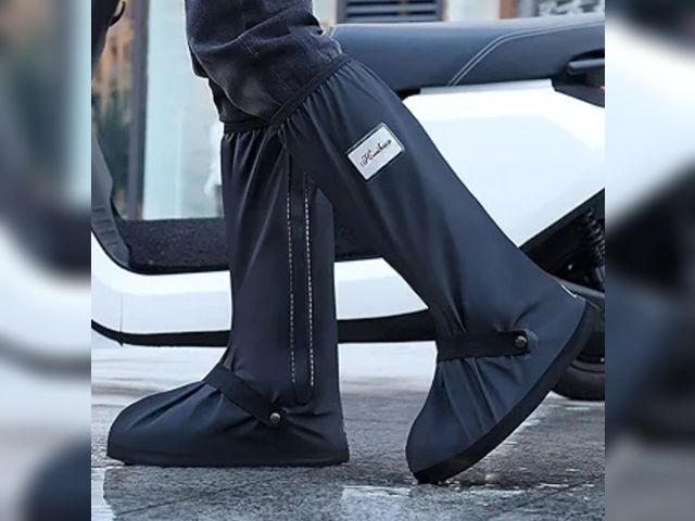 Lot 96-181638 - Black Waterproof Rain Boot Shoe Cover with Reflector (1 Pair)
Size XXL
New