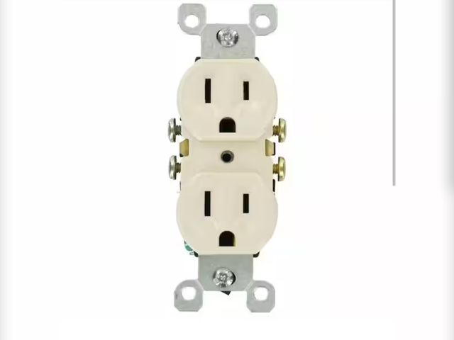 Lot 96-163015 - Leviton 15 Amp 125 V Duplex Outlet/Receptacle, Light Almond (10-Pack) 5320-TMP New
