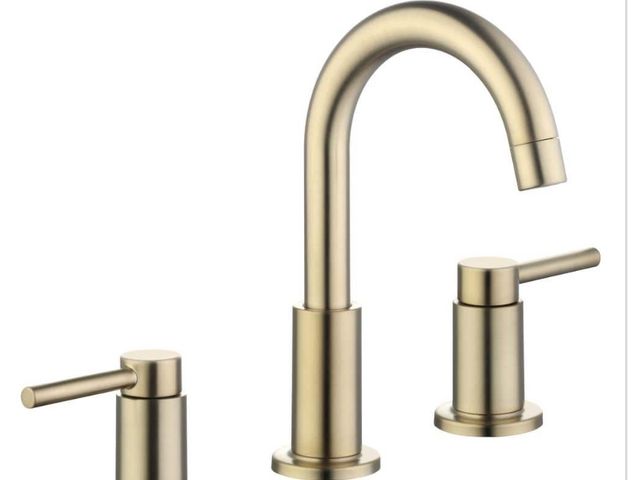 Lot 96-188942 - Glacier Bay
Dorind 8 in. Widespread Double-Handle High-Arc Bathroom Faucet in Matte GoldGlacier Bay ...