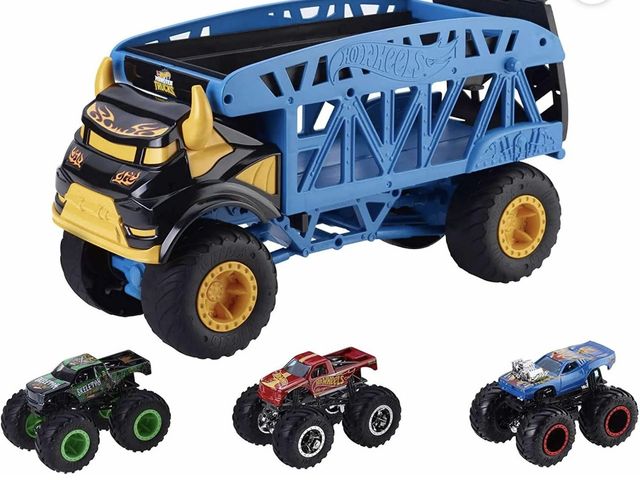 Lot 96-181517 - Hot Wheels - Monster Trucks Transport Truck, Includes 3 Cars, (Mattel GGB64)

New