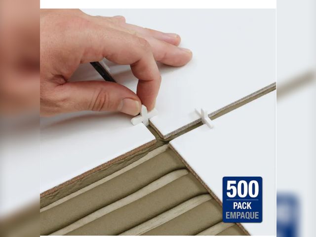 Lot 96-191052 - QEP 1/8 in. Traditional Flexible Tile Spacers (500 pack) New