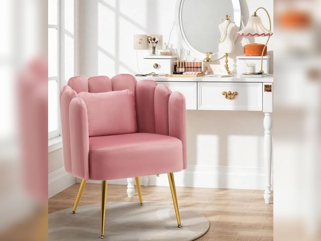 Lot 96-172498 - HOMREST Vanity Chair with Back,Velvet Accent Chairs,Petal Backrest Decorative Chair,Removable Pillow...