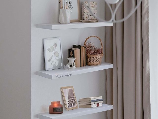 Lot 96-176741 - 3 white floating shelves, one has scratch New