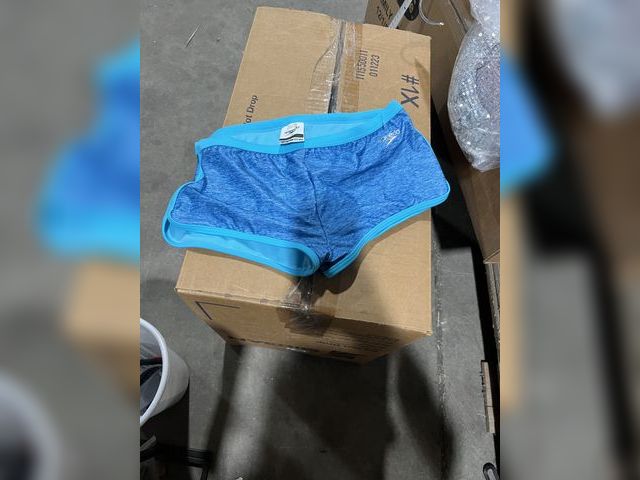 Lot 96-178945 - Speedo Shorts Size 14 Unused