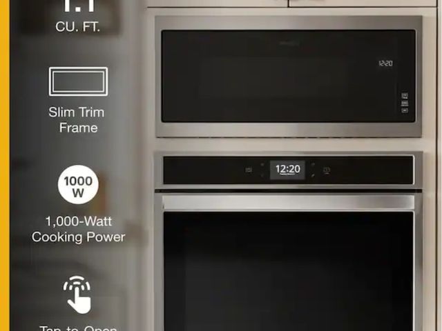 Lot 96-145277 - Whirlpool1.1 cu. ft. Built-In Microwave in Stainless SteelNew MSRP $699.00