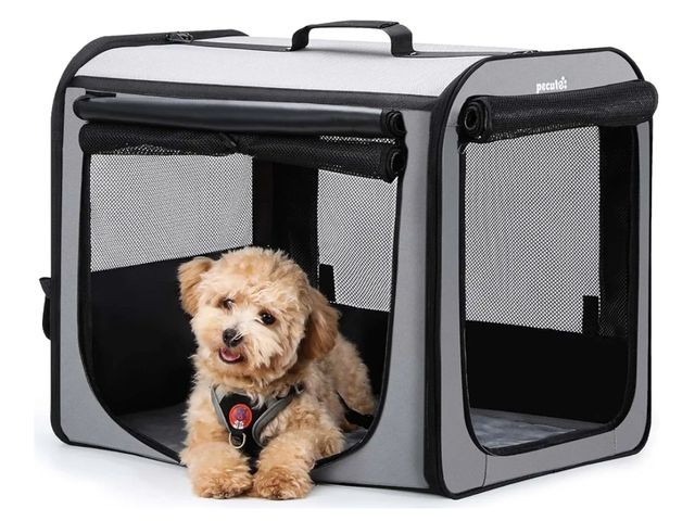 Lot 96-168236 - Dog Car Carrier Light Weight, Dog Carrier for Car Easy to Assemble, Dog Car Crate Portable and Breat...