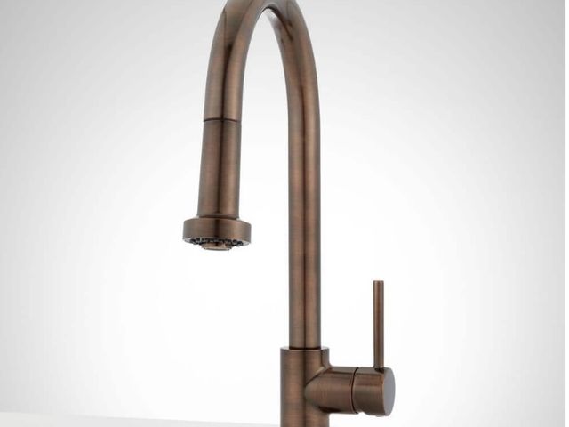 Lot 96-183243 - SIGNATURE HARDWARE
Ridgeway Single Handle Pull Down Sprayer Kitchen Faucet in Oil Rubbed Bronze
unus...