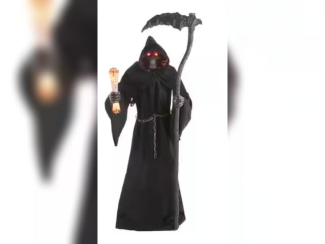 Lot 96-183169 - Home Accents Holiday 7.5 ft ANIMATED LED Fiery Reaper
Open box 
Appears Lightly Used Untested 
Some ...
