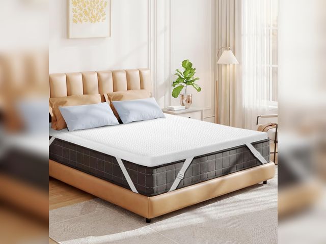 Lot 96-210111 - Czpalo
3 Inch Gel Memory Foam Mattress Topper King, Cooling Mattress Topper with Removable &amp; Was...